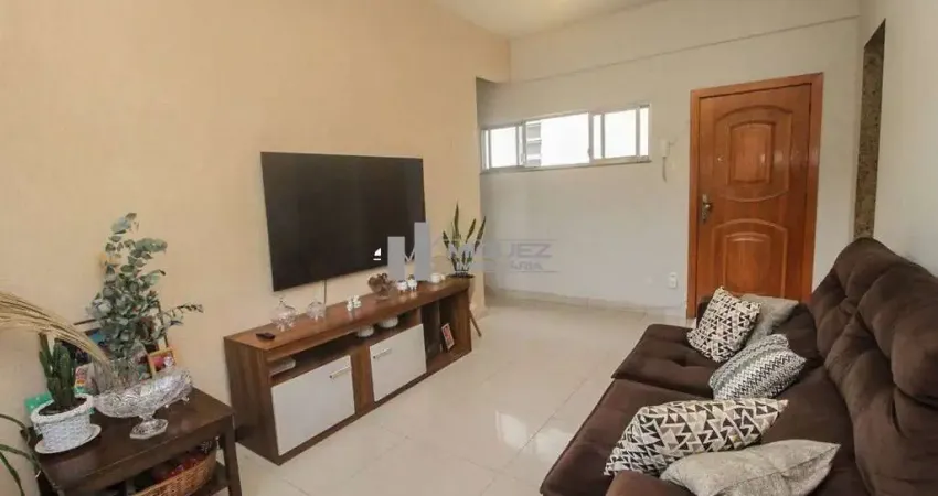 Cobertura à venda na Rua Riachuelo com 70m². São 2 quartos bem distribuídos e área externa privativa. Boa opção para quem busca praticidade no Centro do Rio.