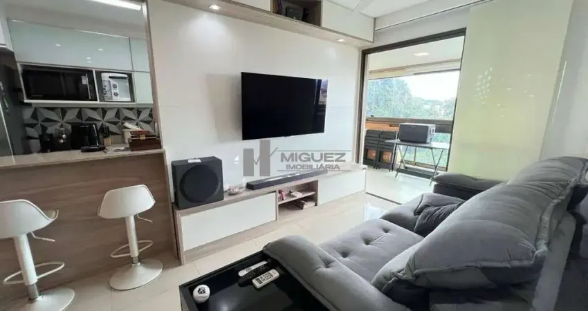 Rua do Bispo, Tijuca: apartamento à venda com 2 quartos, suíte, varanda, vaga e 70m². Condomínio com infraestrutura completa, próximo ao metrô.