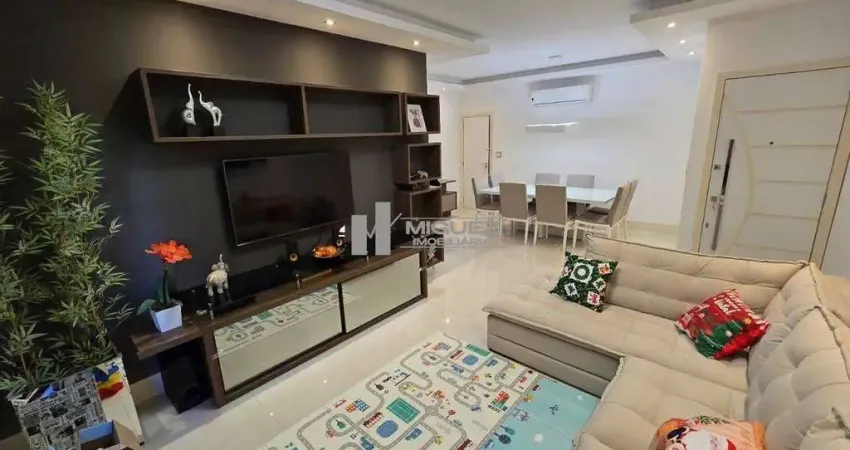 Apartamento à venda na Tijuca, com 140 m² de puro conforto! São 3 quartos amplos (1 suíte com closet e hidromassagem) e 1 vaga demarcada na escritura. Espaço e sofisticação esperam por você. Entre em 