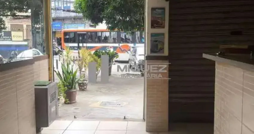 Loja à venda na rua Barão de Mesquita (Tijuca), potencial incrível para qualquer ramo com aproximadamente 80m²