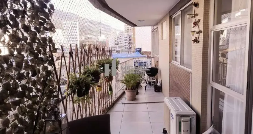 Apartamento à venda na tijuca, com 140 m² de puro conforto e silencioso! varanda, sala em 2 ambientes, 4 quartos amplos 1 suíte com closete 1 vaga de garagem na escritura. espaço e sofisticação espera