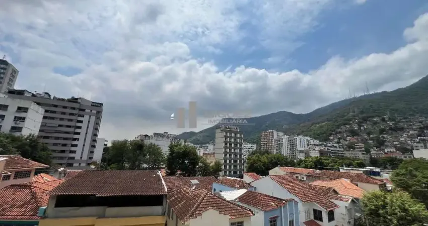 Exclusividade na tijuca, apartamento à venda, com 4 quartos, 1 suíte, varanda e área gourmet. localização privilegiada na rua canuto saraiva. um imóvel espaçoso, ideal para quem valoriza comodidade.