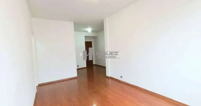 Rua cambaúba, cobertura à venda com 2 quartos, ampla sala e perto de todo comércio, além do iate clube jardim guanabara. uma oportunidade para morar bem. saiba mais entrando em contato.