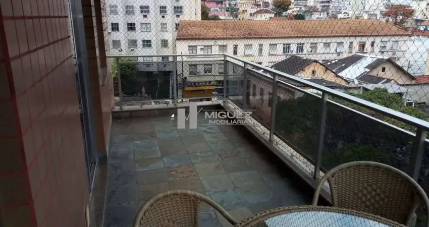 Rua amaral, tijuca. apartamento à venda.128m². varandão, 2 quartos ambos suíte e vaga na escritura. código 22700.