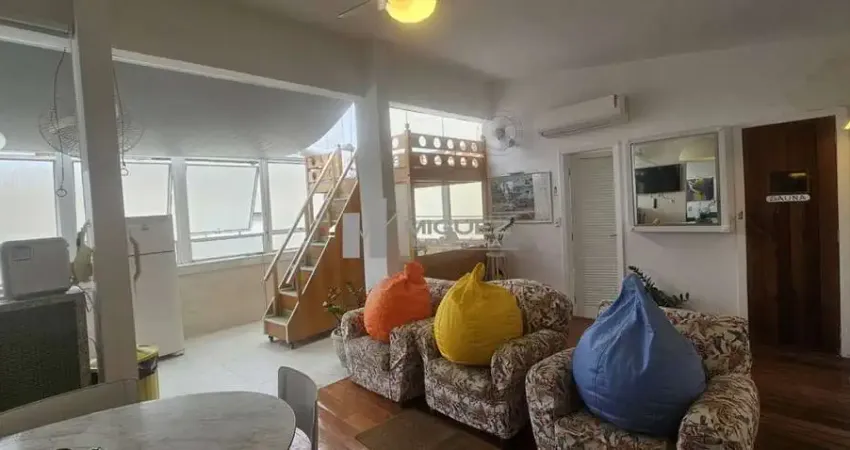 Aluga se: cobertura em ipanema com 2 quartos, 1 vaga, piscina e área de lazer. localizada na avenida rainha elizabeth, conta com sistema de energia solar, unindo conforto e eficiência em uma das regiõ