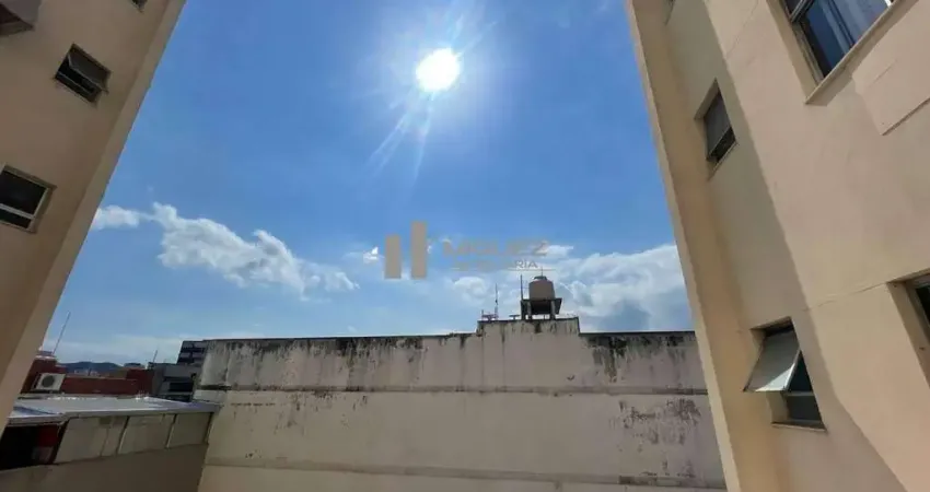 Apartamento à venda na rua professor gabizo-tijuca apenas 350 metros do metrô afonso pena. excelente sala 3 qts com suíte e vaga! sol da manhã!