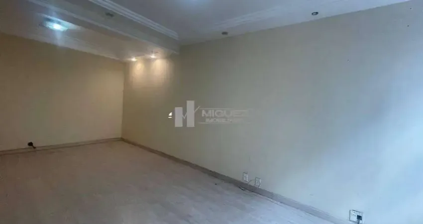 Garden à venda na rua campos sales – tijuca. o imóvel foi ampliado de 3 para 4 quartos e dispõe de 1 vaga de garagem escriturada. uma oportunidade para quem valoriza área externa e praticidade em um d