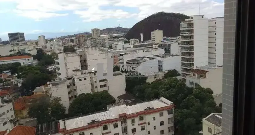 Apartamento à venda na tijuca! rua conde de bonfim! 2 quartos com dependências, varanda e vaga!