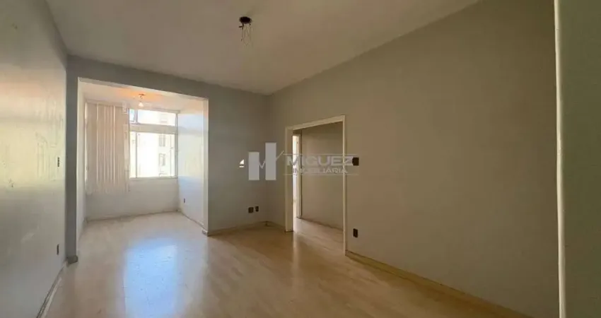 À venda apartamento sala 3 quartos, sol da manhã a poucos minutos do metrô da estação uruguai