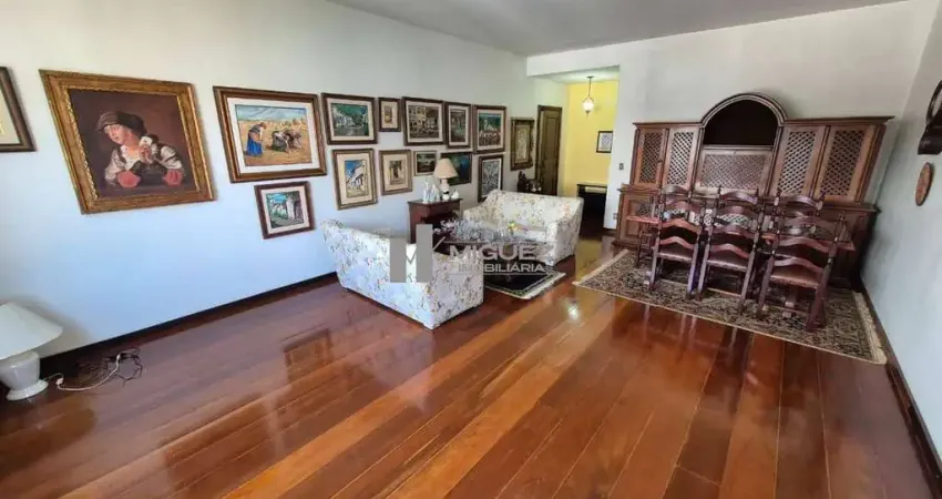 Vendo apartamento na rua antônio basílio, na tijuca. possui 3 quartos, sendo 1 suíte, dependências completas, 1 vaga na garagem e próximo ao metrô uruguai.