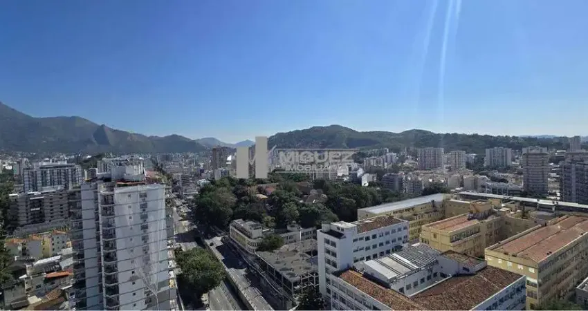 Conforto e vista livre! 3 quartos (1 suíte), varanda, 140 m², 2 vagas, condomínio com infraestrutura completa