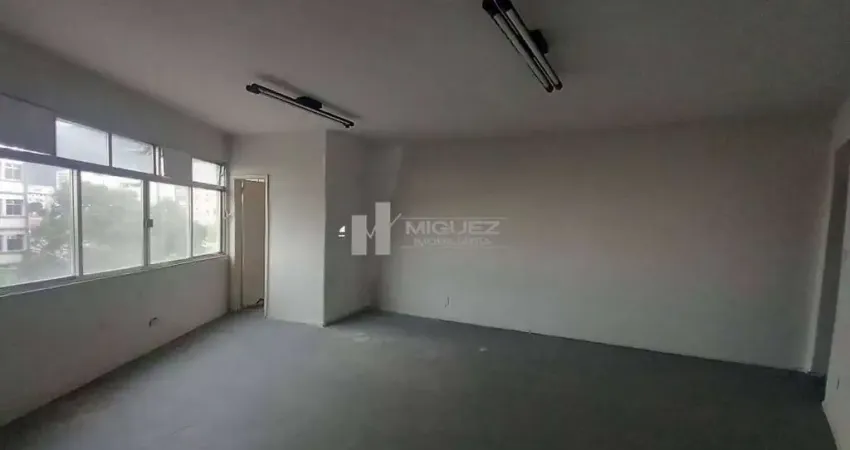 Sala comercial à venda na praça da bandeira, com 40m². prédio com excelente apresentação, próximo à rua haddock lobo. ideal para profissionais e empresas que buscam localização estratégica.