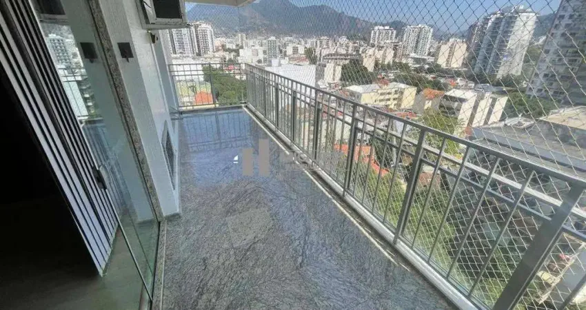 Excelente apartamento à venda na rua santa luiza, no maracanã! com aproximadamente 120m², oferece amplo espaço com varandão, 3 quartos (1 suíte), copa cozinha e dependência. conta ainda com 2 vagas na