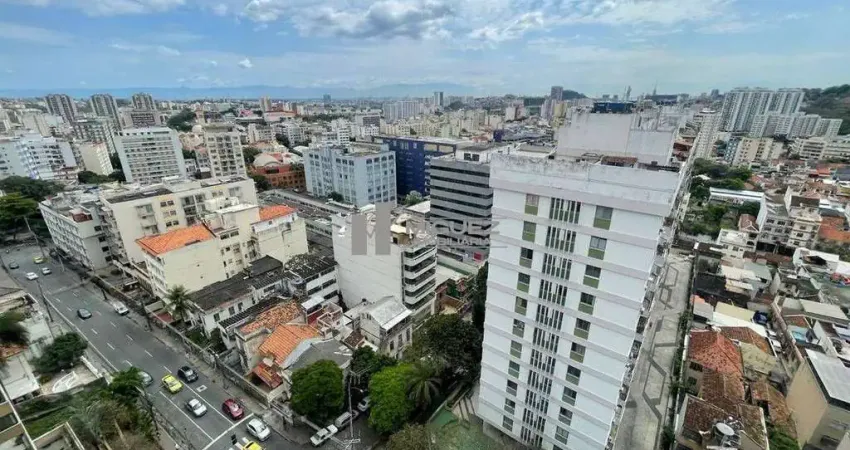 Imóvel à venda no condomínio aquarela carioca, tijuca. apartamento com 3 quartos, sendo uma suíte, e varanda com cortina de vidro, oferecendo conforto e praticidade. vaga dupla de garagem e condomínio