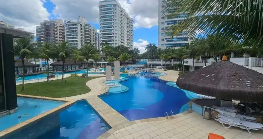 Oportunidade - avenida embaixador abelardo bueno - barra olímpica. varanda, 2 quartos sendo 1 suíte, 1 banheiro social, cozinha americana. 1 vaga na escritura.