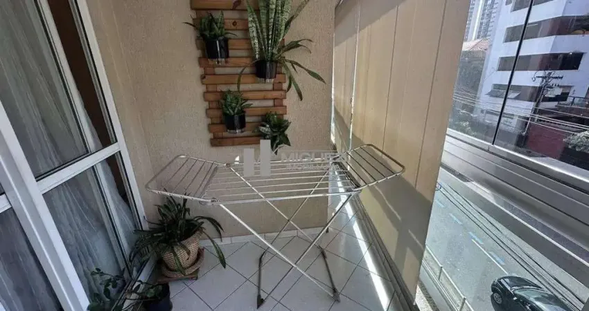 Excelente apartamento à venda ao lado da praça afonso pena. são 2 quartos, sendo 1 suíte, varanda agradável, espaço para home office e 1 vaga. conforto, praticidade e ótima vizinhança. venha conhecer!