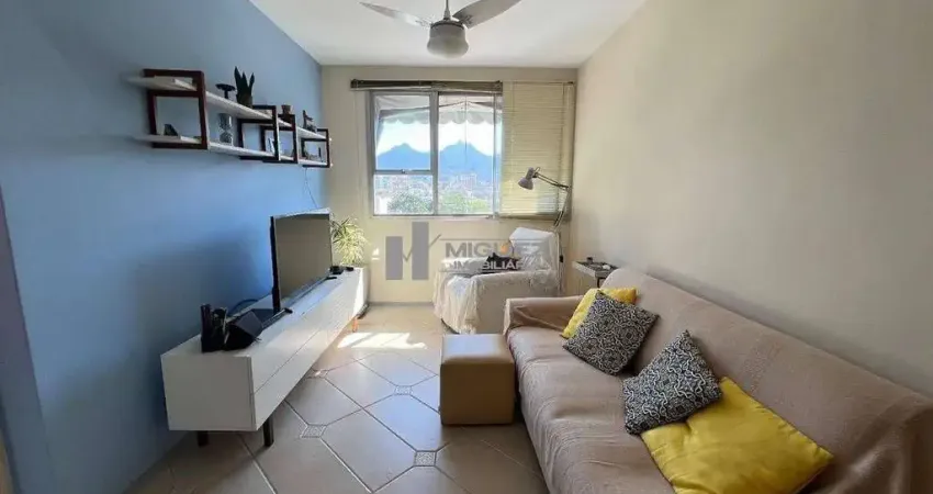 Apartamento à venda na rua do bispo, a poucos passos do metrô afonso pena. sala ampla em dois ambientes, dois ótimos quartos, dois banheiros sociais, cozinha planejada e dependência completa. vaga de 