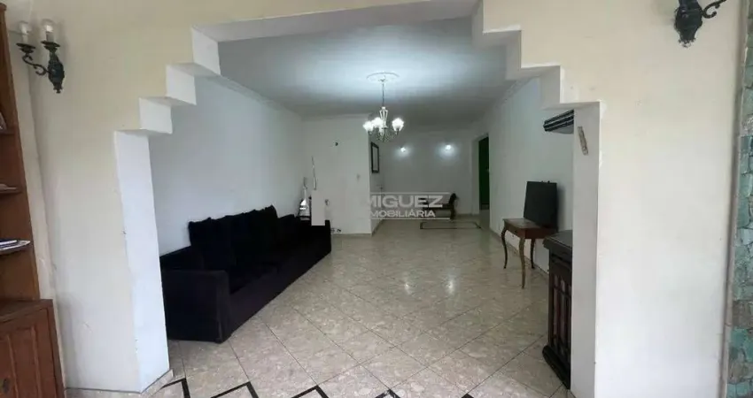 Miguez imobiliária apresenta: apartamento clássico à venda no cantagalo, copacabana. vista privilegiada para a praça e para a mata atlântica, amplos espaços internos e excelente iluminação natural. id