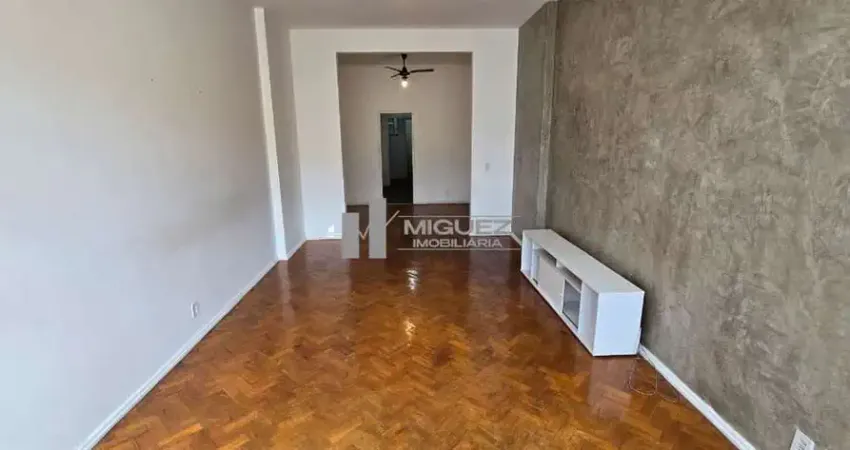 Exclusividade área nobre da tijuca - rua uruguai - apartamento à venda, planta ampla, 3 quartos, 2 banheiros sociais, copa cozinha, dependência completa - 120 m² - 1 vaga na escritura.