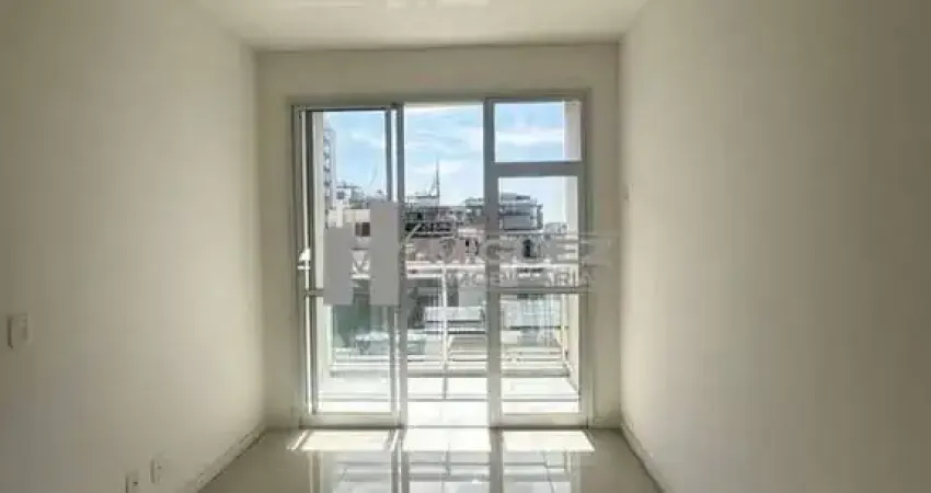 Apart5amento à venda em condomínio com infraestrutura. 2 quartos com suíte e vaga