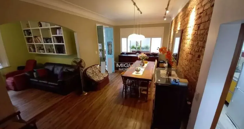 Casa de vila à venda na tijuca! são 3 quartos, 1 com suite e closet, varanda e vaga de garagem. próximo ao metrô uruguai!