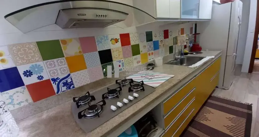 Linda casa de vila à venda na tijuca! são 3 quartos sendo 1 com suite e closet, varanda e vaga de garagem. próximo ao metrô uruguai