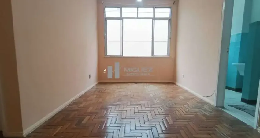 Aluga-se apartamento sala/quarto na rua doutor satamini, à 450m do metrô afonso pena, próximo de todo comércio da região