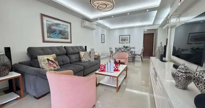 Na rua botucatu, grajaú, está à venda um apartamento com varandão, sala ampla, 3 quartos, 2 suítes e 2 vagas de garagem. layout funcional e ambiente bem iluminado. entre em contato para informações.