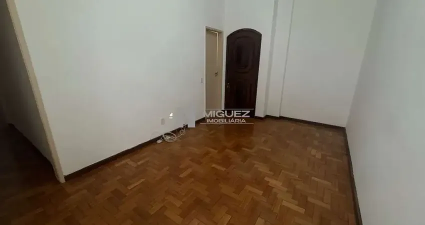 Apartamento à venda rua henry ford tijuca 2 quartos, metrô saens penã.