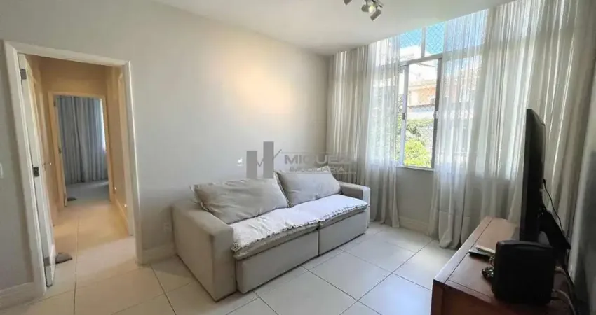 Belíssimo apartamento à venda na rua radmaker, ao lado da praça xavier de brito. são 3 quartos, garagem e ambientes bem planejados, oferecendo um ótimo conjunto para quem deseja morar com qualidade