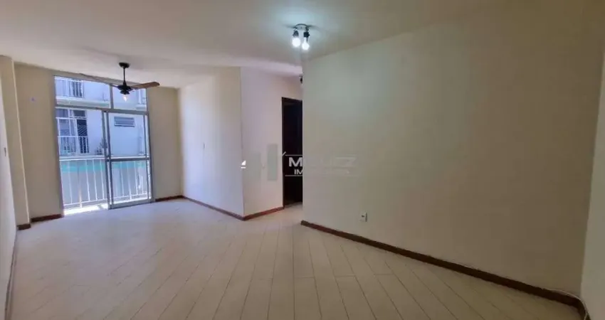 No grajaú, próximo ao largo do verdun, este apartamento à venda na rua josé vicente oferece 2 quartos, varanda e vaga. um imóvel funcional, em região tranquila e com fácil acesso a serviços, ideal par