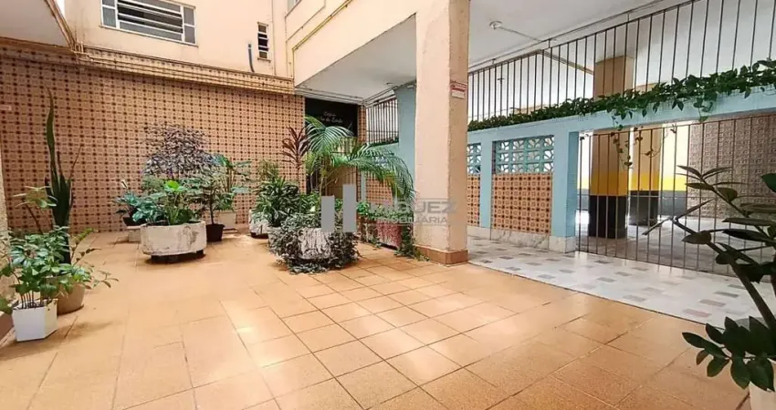 Apartamento à venda na rua estrela- rio comprido : 2 quartos, 2 banheiros e vaga de garagem.