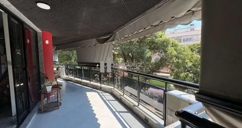 Apartamento com a incrível metragem de 290m², 4 quartos e 3 vagas na rua dona delfina (tijuca)