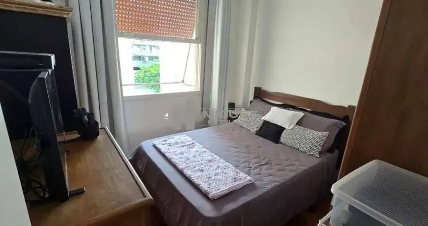 Oportunidade na tijuca: 2 quartos, dependência completa e vaga de garagem, a 1 quadra da praça afonso pena. 75 m²