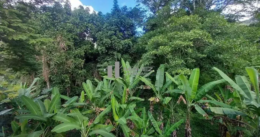 Casa à venda - refúgio na tijuca, junto a conde de bonfim, com 2 suítes, varanda, garagem e vista para o verde
