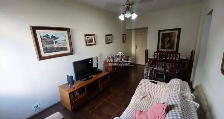 Apartamento à venda, Rua Martins Pena. Tijuca. 3 quartos sendo 1 suíte, dependências, vaga e sol manhã. Código 24060