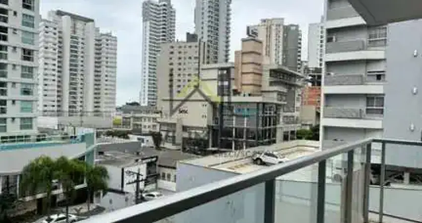 Apto 03 dormitórios sendo uma suíte no centro de itajaí semi mobiliado