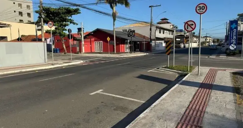 Terreno à venda no Meia Praia, Navegantes