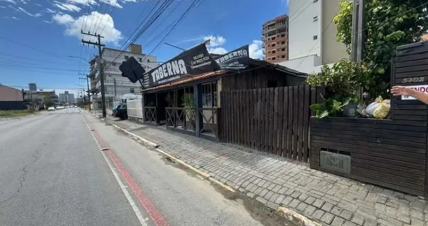 Terreno comercial com 2 casas simples na principal avenida do gravatá