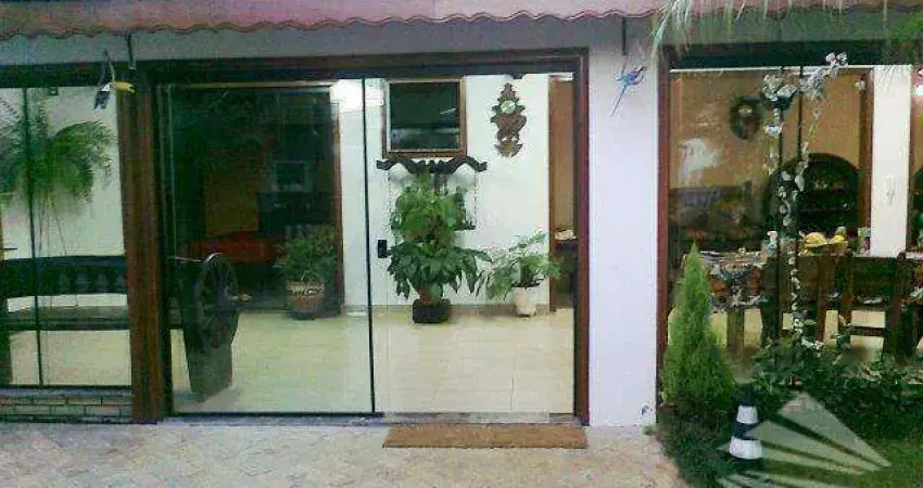Casa com 1 dormitório à venda, 150 m² - Jardim das Nações - Taubaté/SP