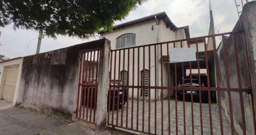 Casa com 5 dormitórios à venda, 236 m² - Vila Nossa Senhora das Graças - Taubaté/SP