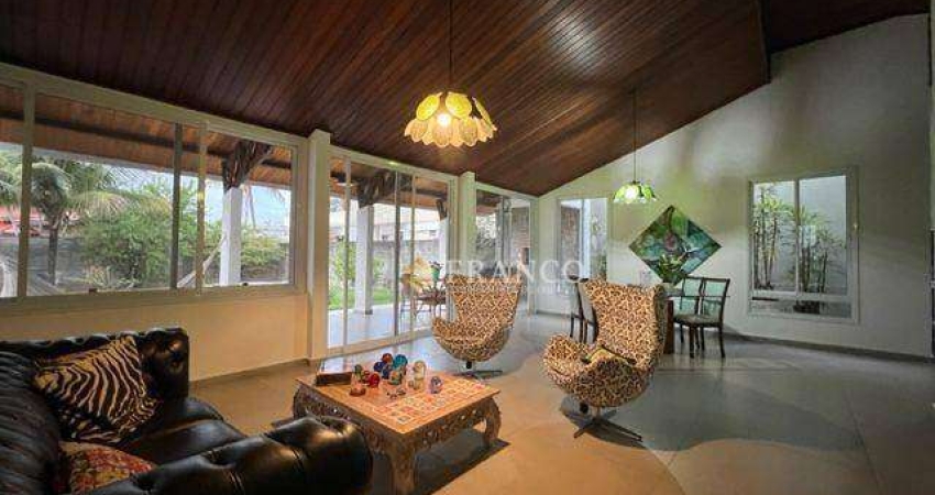 Casa com 3 dormitórios à venda, 346 m² - Condomínio Vale do Sol - Tremembé/SP