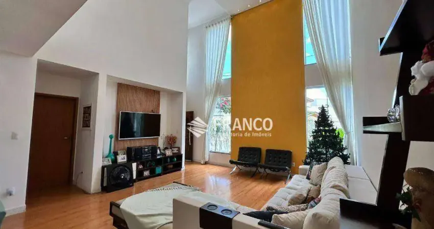 Sobrado com 3 dormitórios à venda, 199 m² - Campos do Conde Versailles - Tremembé/SP