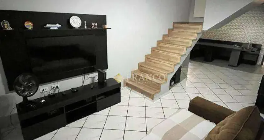 Sobrado com 3 dormitórios à venda, 118 m² por R$ 330.000,00 - Morada dos Nobres - Taubaté/SP