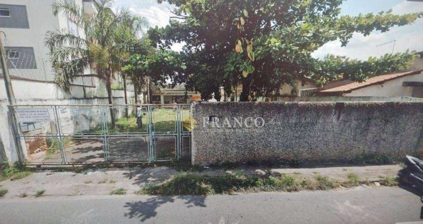 Casa com 4 dormitórios à venda em amplo terreno - Estiva - Taubaté/SP