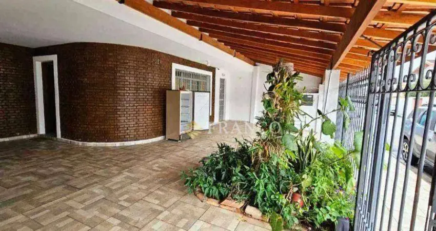 Casa com 4 dormitórios à venda, 358 m² - Independência - Taubaté/SP