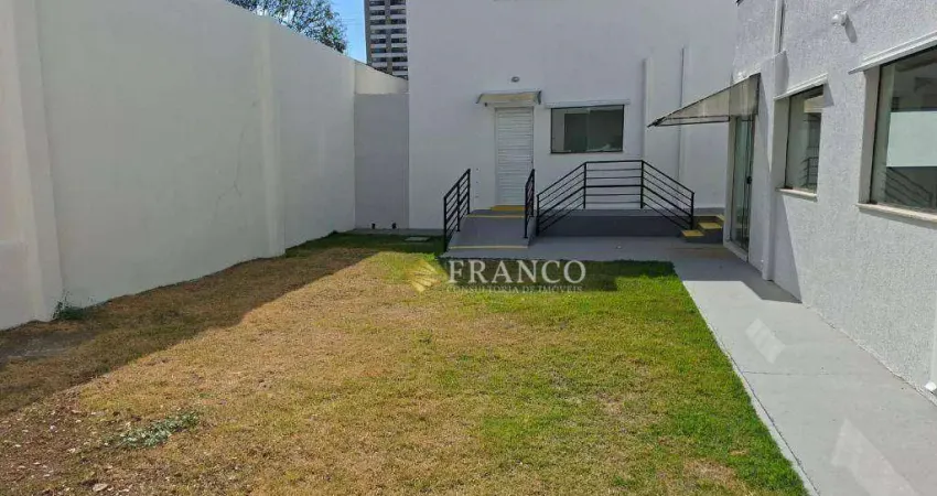 Ponto comercial com 4 salas para alugar na Praça Monsenhor Silva Barros, Centro, Taubaté