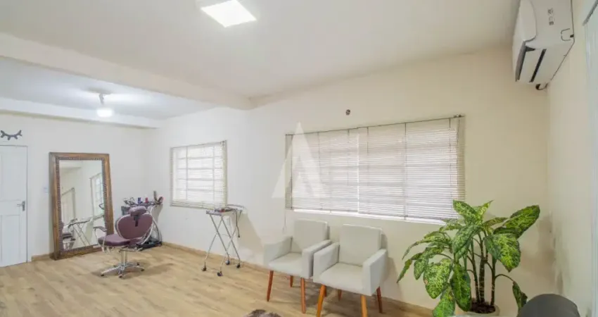 Casa comercial e residencial, à venda no bairro Bom Retiro em Joinville-SC, por R$ 870.000,00.