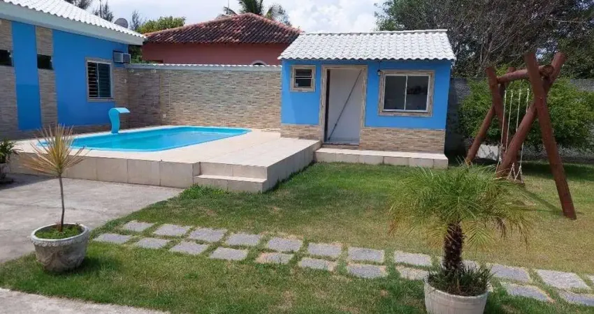 Linda casa com 2 quartos, piscina e energia solar - Praia Seca