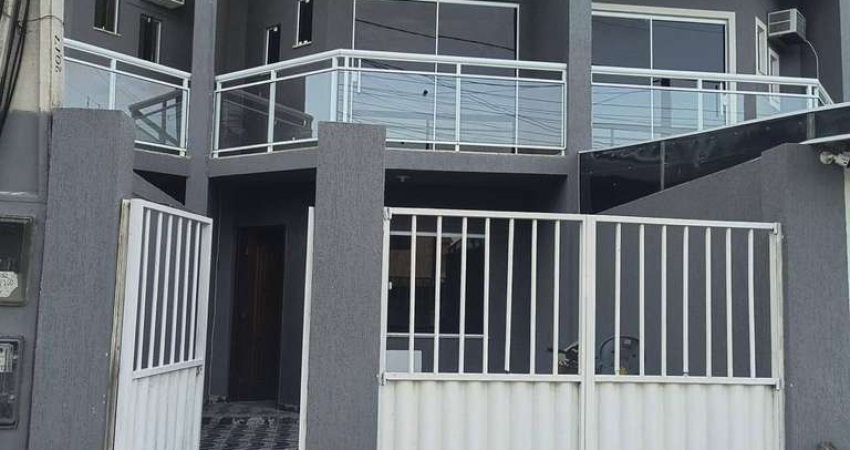 Casa Duplex à Venda, 2 quartos, sendo 1 suíte - Rio do Limão/Araruama/RJ.
